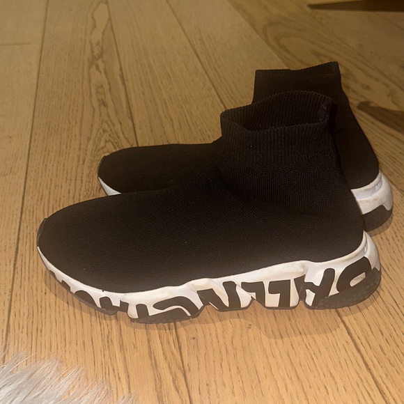 Women’s Balenciaga Runners (size 39EUR/9USA) - Picture 1 of 7